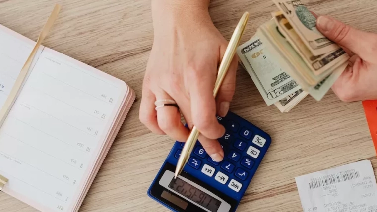 cuánto dinero se necesita para vivir - sola Depa de Soltera